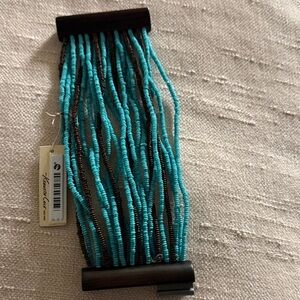 Turquoise and Black Stretch Beaded Bracelet. Magnetic fastener